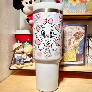 Disney Starbucks The Aristocats Marie 40 oz Tumbler/Water bottle/Mug wit…